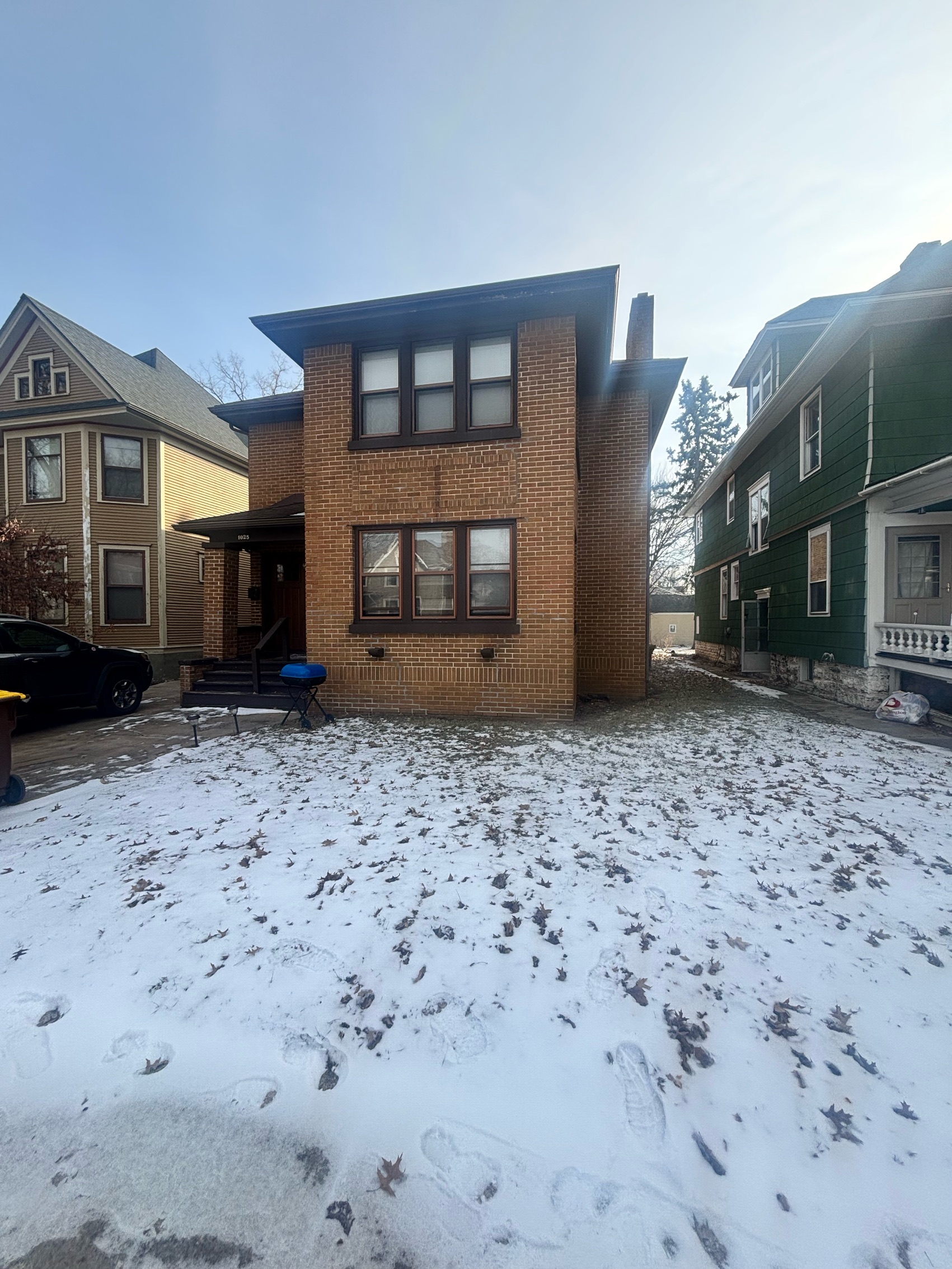 1023 North Court Street