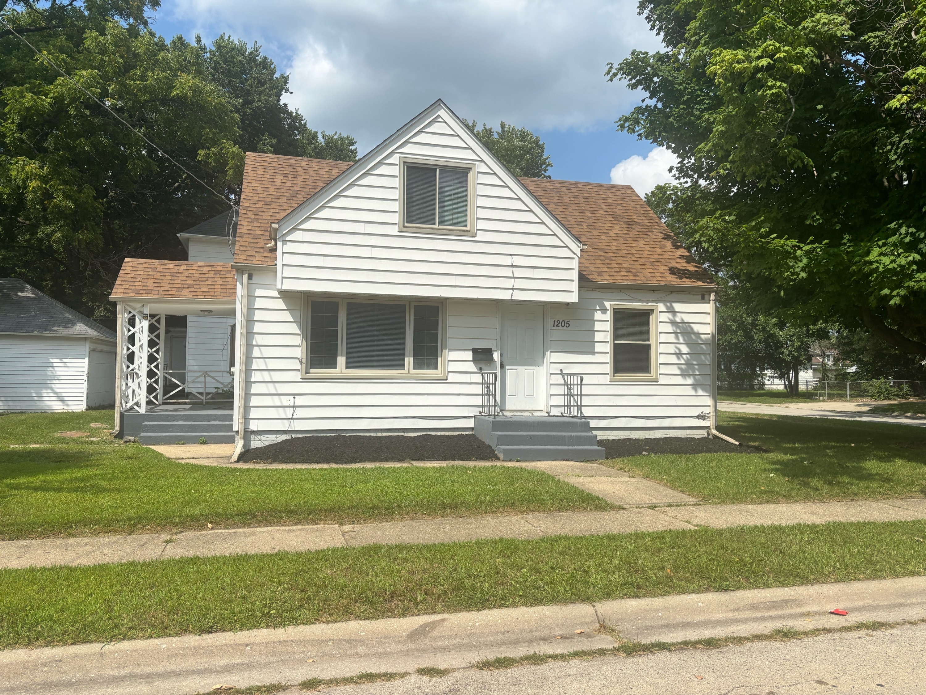 1205 Van Wie Ave