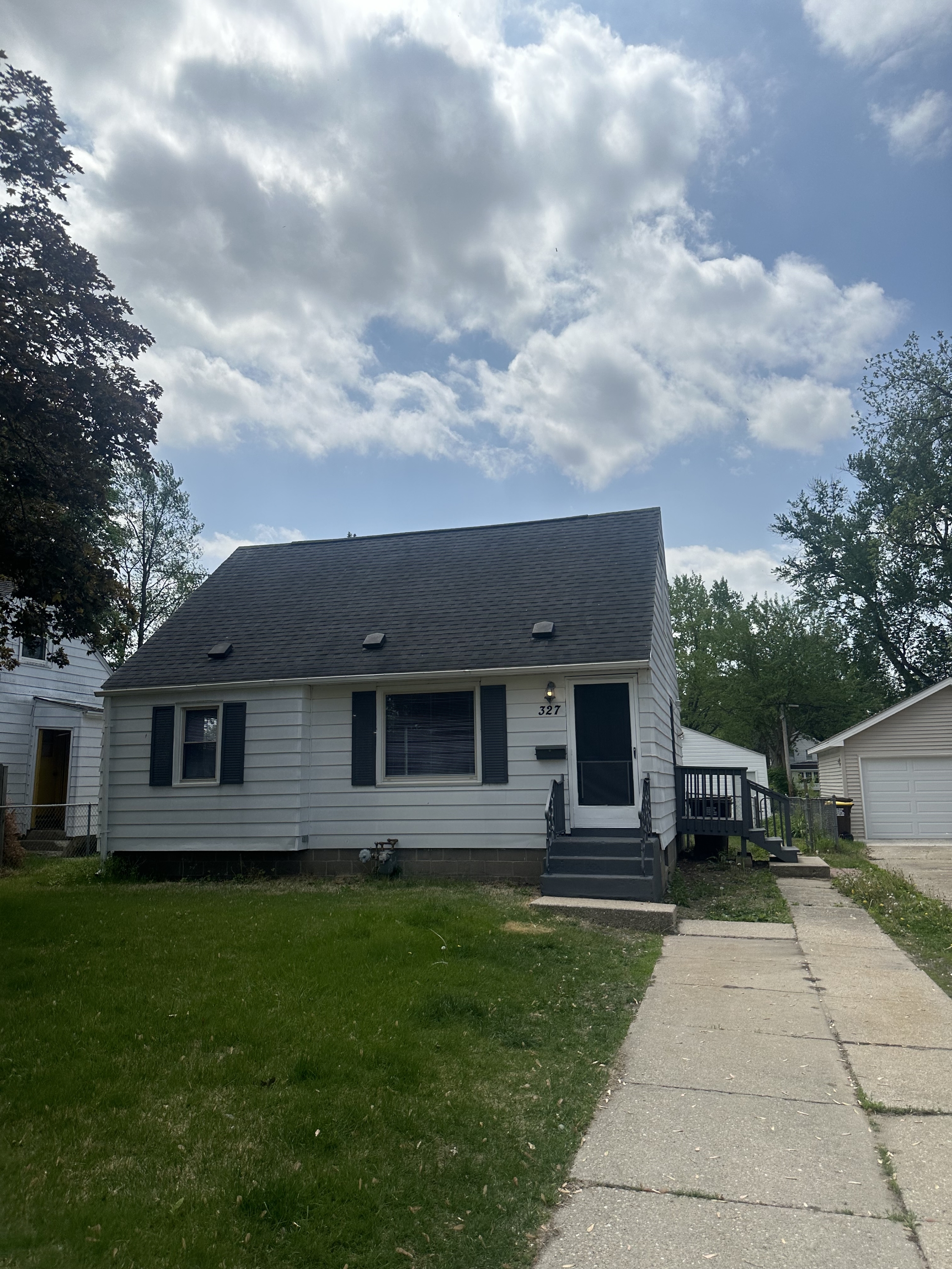 327 Sheridan Drive