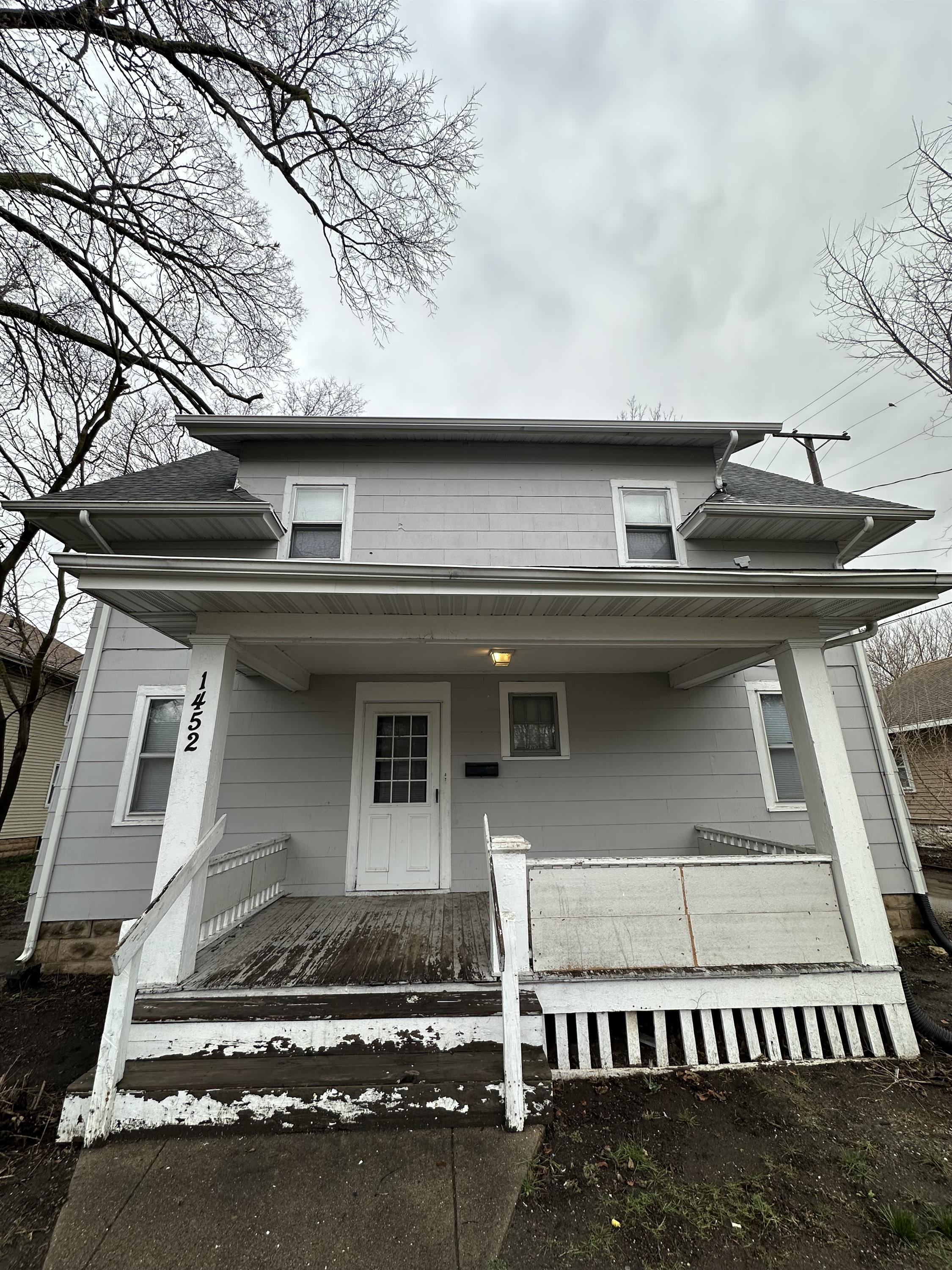 1452 Myott Ave